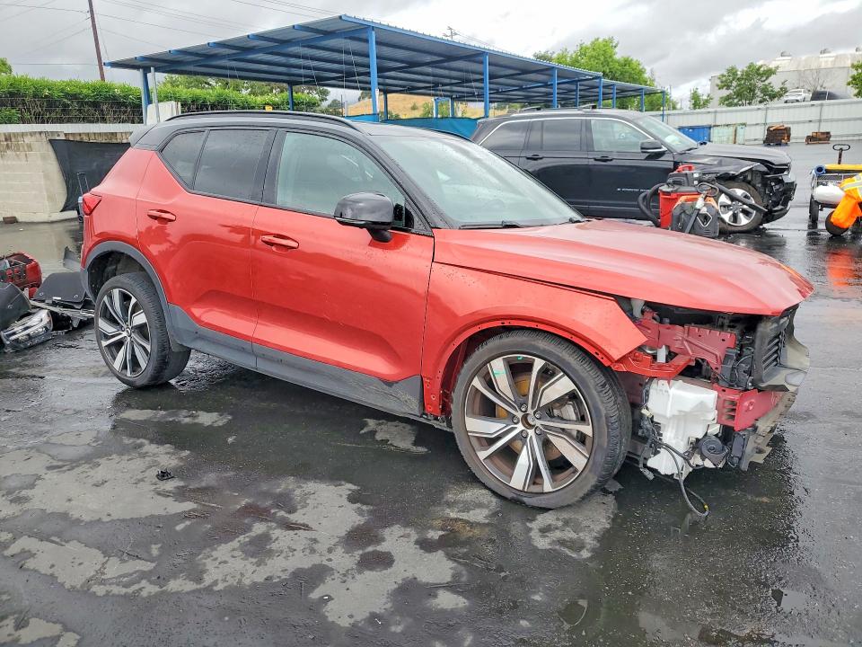 Продажа на аукционе авто 2022 Volvo Xc40, vin: YV4ED3UR1N2715317, номер лота: 49596086