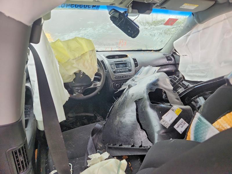 Продажа на аукционе авто 2015 Kia Sorento, vin: 5XYKT3A6XFG565394, номер лота: 49093946