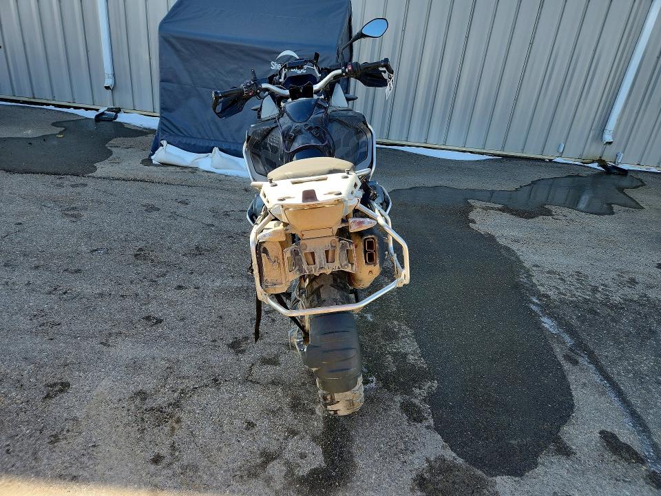 Продажа на аукционе авто 2018 Bmw R1200, vin: WB10A1206JZ899800, номер лота: 41772936