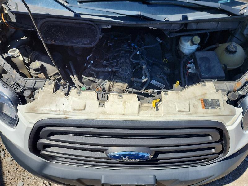 50762296 :رقم المزاد ، 1FTYR2CG9HKB37287 vin ، 2017 Ford Transit مزاد بيع