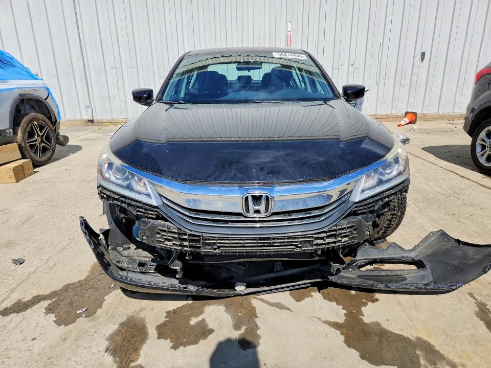 50414446 :رقم المزاد ، 1HGCR2F33HA183157 vin ، 2017 Honda Accord مزاد بيع