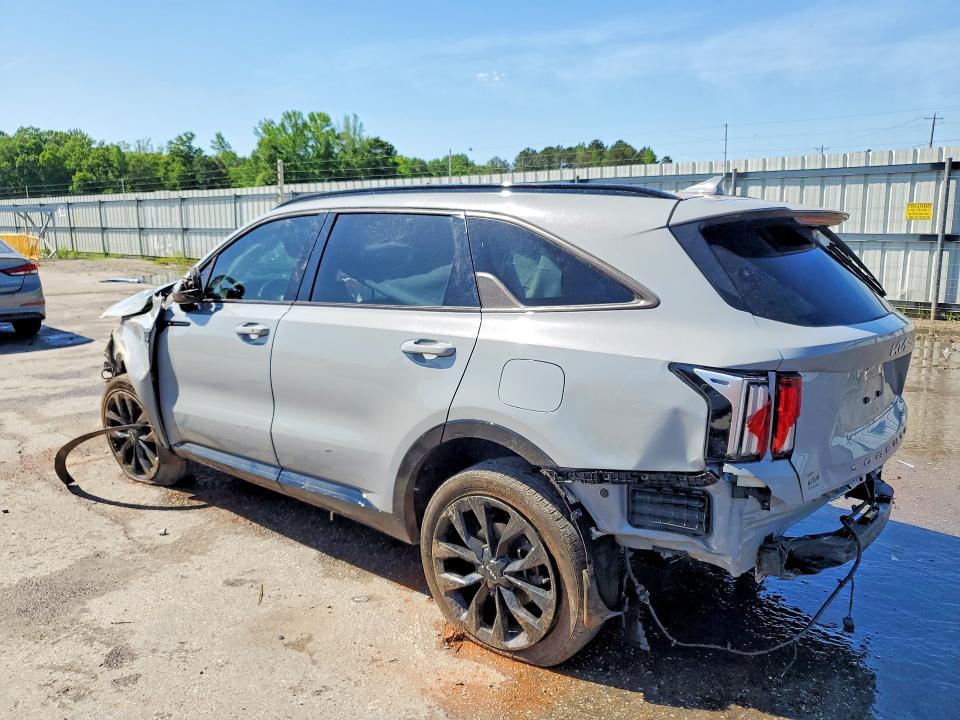 49979106 :رقم المزاد ، 5XYRK4LF0NG118298 vin ، 2022 Kia Sorento مزاد بيع