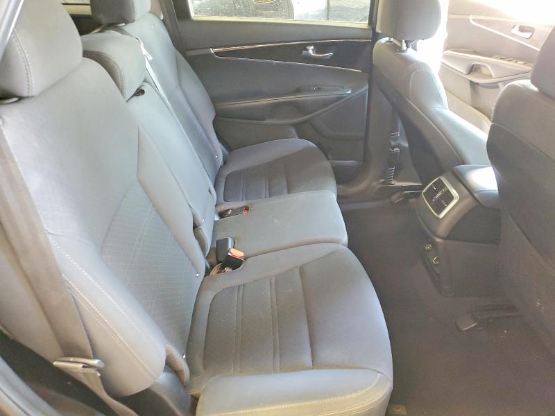 Auction sale of the 2018 Kia Sorento, vin: 5XYPG4A56JG351860, lot number: 48361176