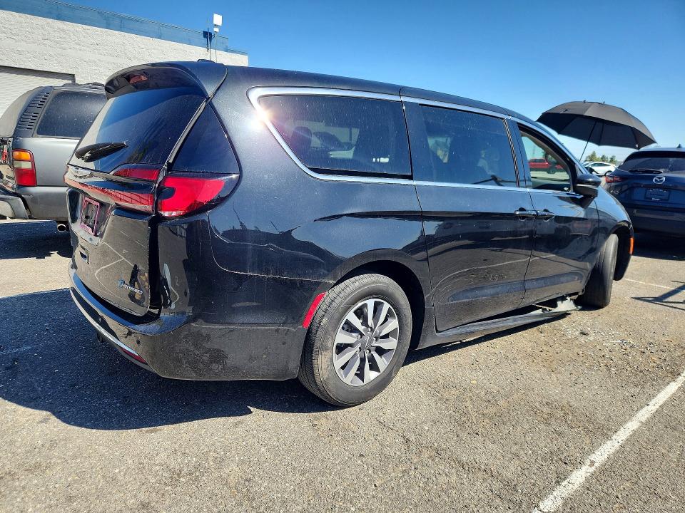 Продажа на аукционе авто 2023 Chrysler Pacifica, vin: 2C4RC1L75PR626219, номер лота: 48175166