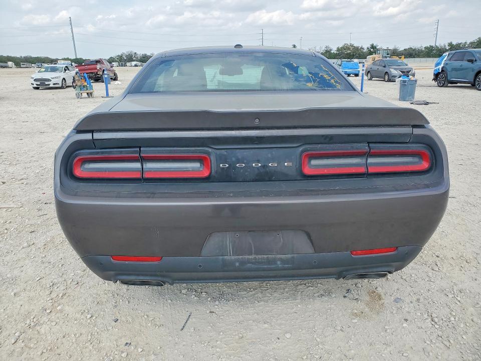2020 Dodge Challenger მანქანა იყიდება აუქციონზე, vin: 2C3CDZBT0LH124643, აუქციონის ნომერი: 48581816