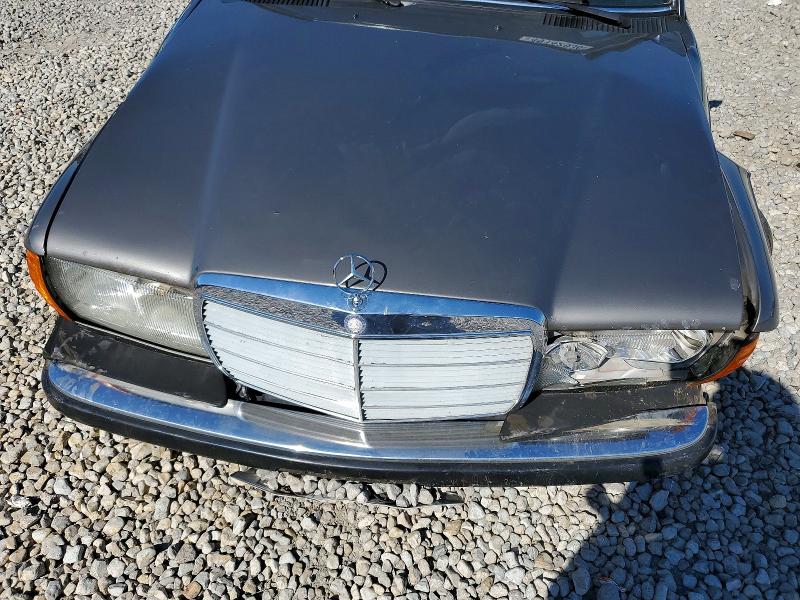 1983 Mercedes-benz 300 მანქანა იყიდება აუქციონზე, vin: WDBAB33A0DB016776, აუქციონის ნომერი: 49142636