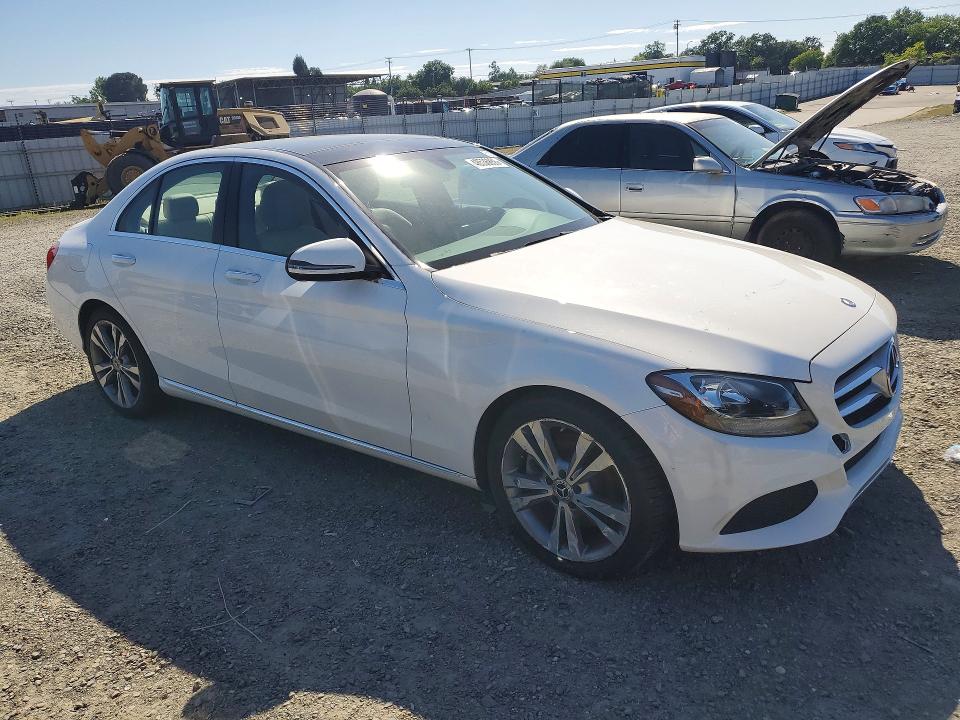 48536856 :رقم المزاد ، 55SWF4JBXHU229328 vin ، 2017 Mercedes-benz C مزاد بيع