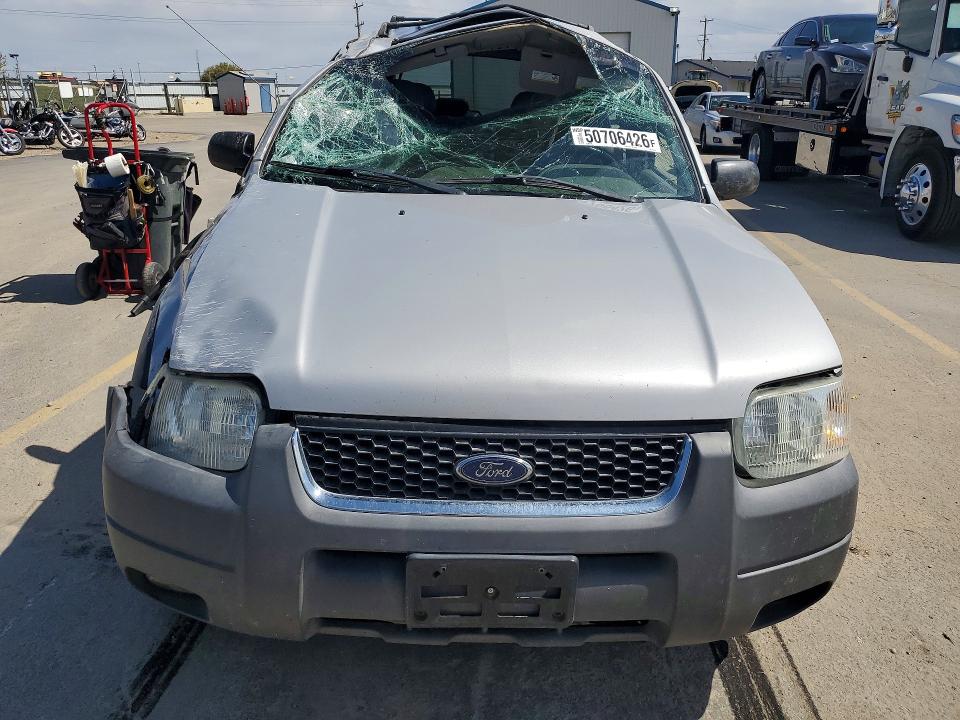 50706426 :رقم المزاد ، 1FMYU03132KD67506 vin ، 2002 Ford Escape مزاد بيع