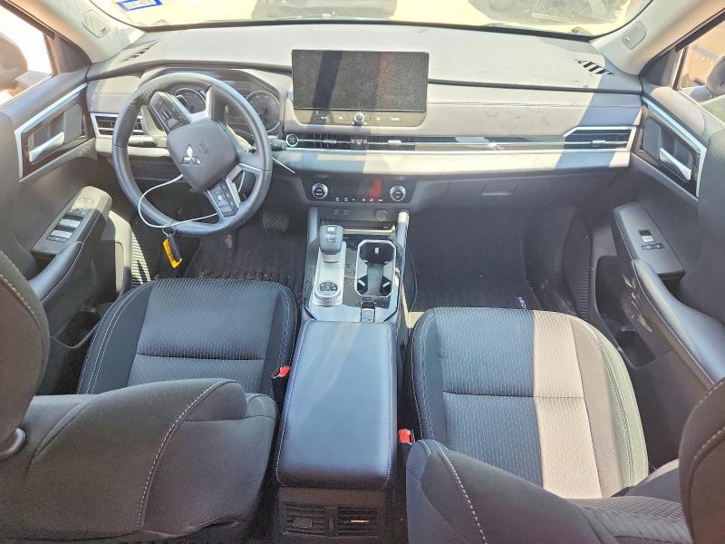 Продаж на аукціоні авто 2025 Mitsubishi Outlander, vin: JA4J3UA80SZ055421, номер лоту: 51140606