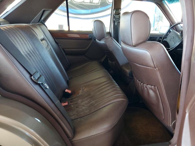 49094746 :رقم المزاد ، WDBEA26D5LB281082 vin ، 1990 Mercedes Benz 300 مزاد بيع