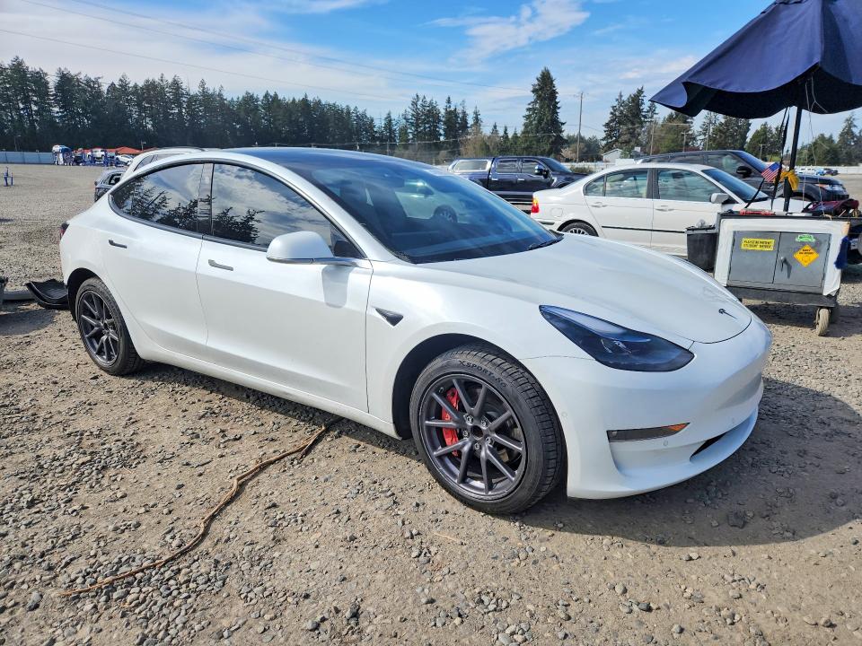48689566 :رقم المزاد ، 5YJ3E1EA6LF660491 vin ، 2020 Tesla Model 3 مزاد بيع