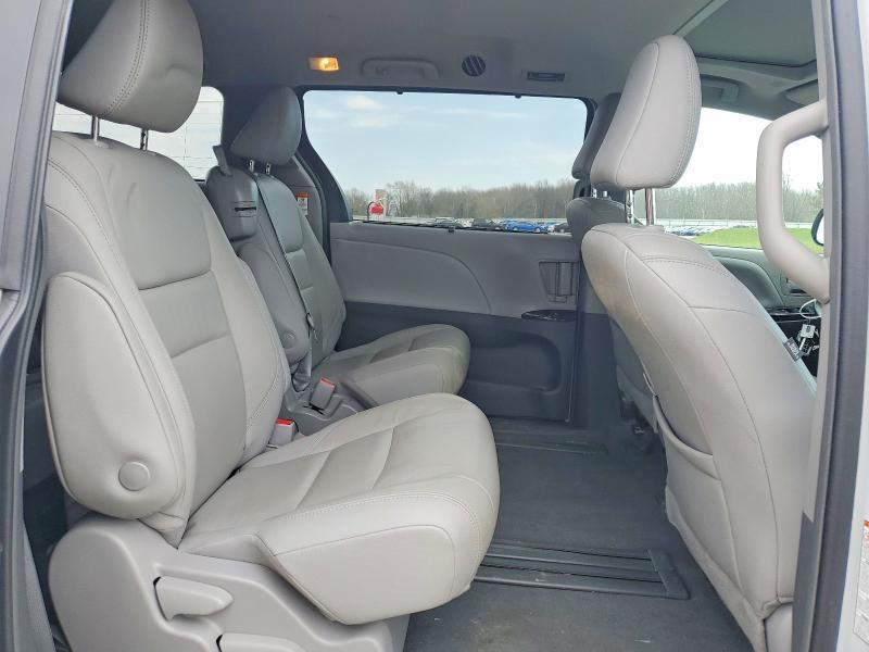 Продажа на аукционе авто 2019 Toyota Sienna, vin: 5TDYZ3DC5KS010697, номер лота: 49157566