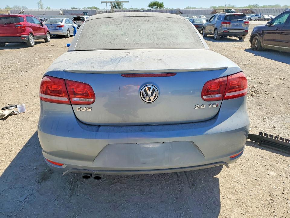 2015 Volkswagen Eos მანქანა იყიდება აუქციონზე, vin: WVWBW8AH7FV000597, აუქციონის ნომერი: 49509486