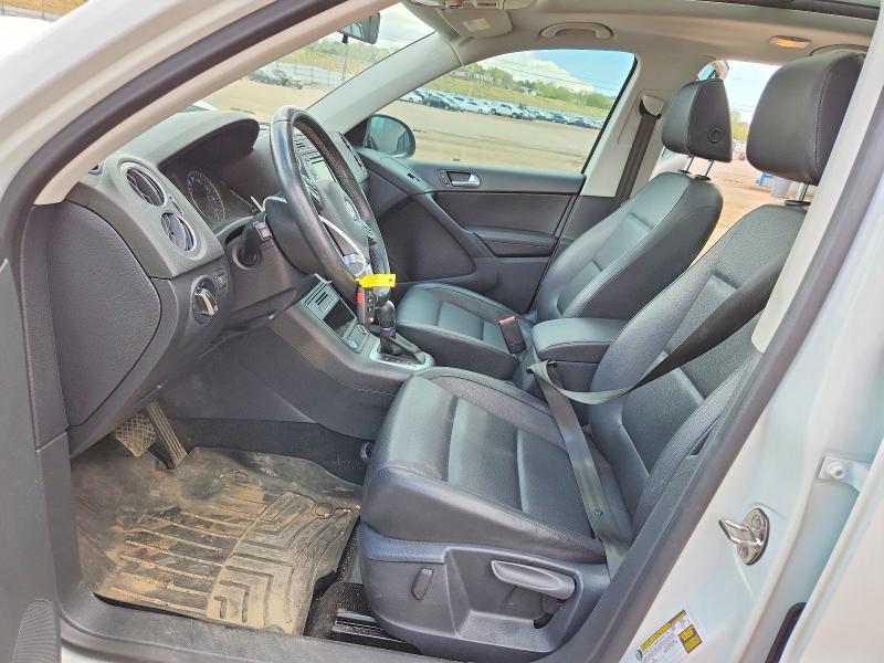 2015 Volkswagen Tiguan მანქანა იყიდება აუქციონზე, vin: WVGAV7AX7FW505092, აუქციონის ნომერი: 49601786