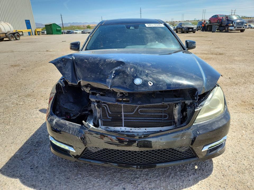 50514346 :رقم المزاد ، WDDGJ4HB4EG182573 vin ، 2014 Mercedes-benz C مزاد بيع