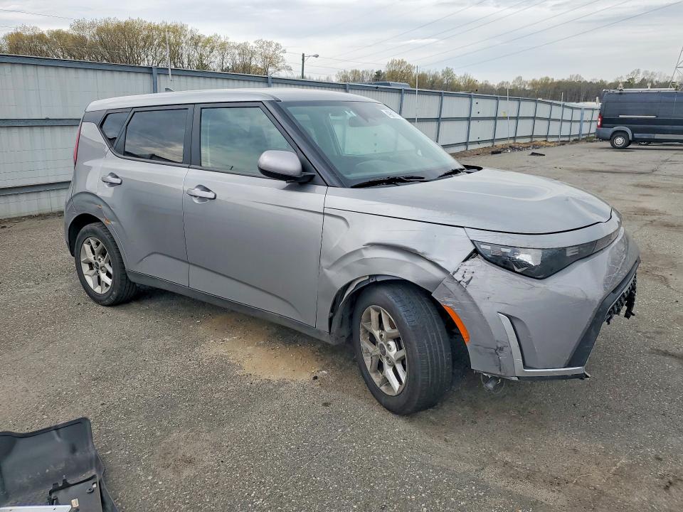 2023 Kia Soul მანქანა იყიდება აუქციონზე, vin: KNDJ23AU0P7881088, აუქციონის ნომერი: 49817316