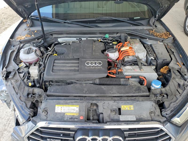 Продажа на аукционе авто 2017 Audi A3, vin: WAUUPBFF1HA103953, номер лота: 49406696
