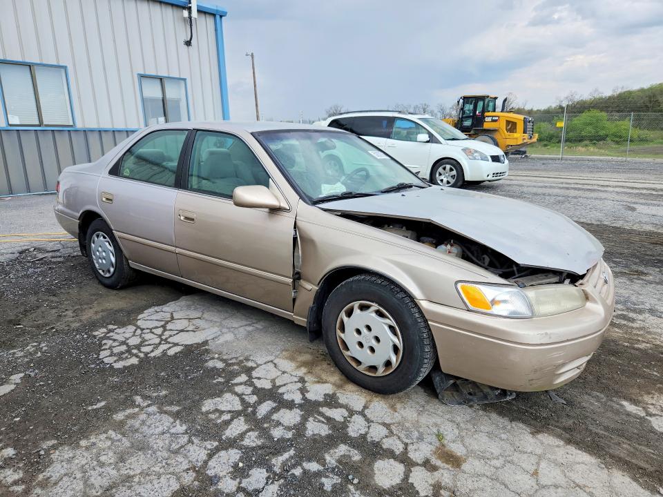 50830766 :رقم المزاد ، 4T1BG22K6XU559680 vin ، 1999 Toyota Camry مزاد بيع