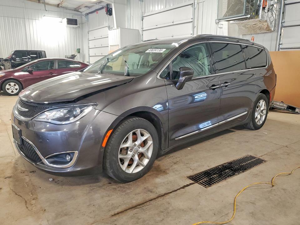 49634136 :رقم المزاد ، 2C4RC1EG1KR644576 vin ، 2019 Chrysler Pacifica مزاد بيع
