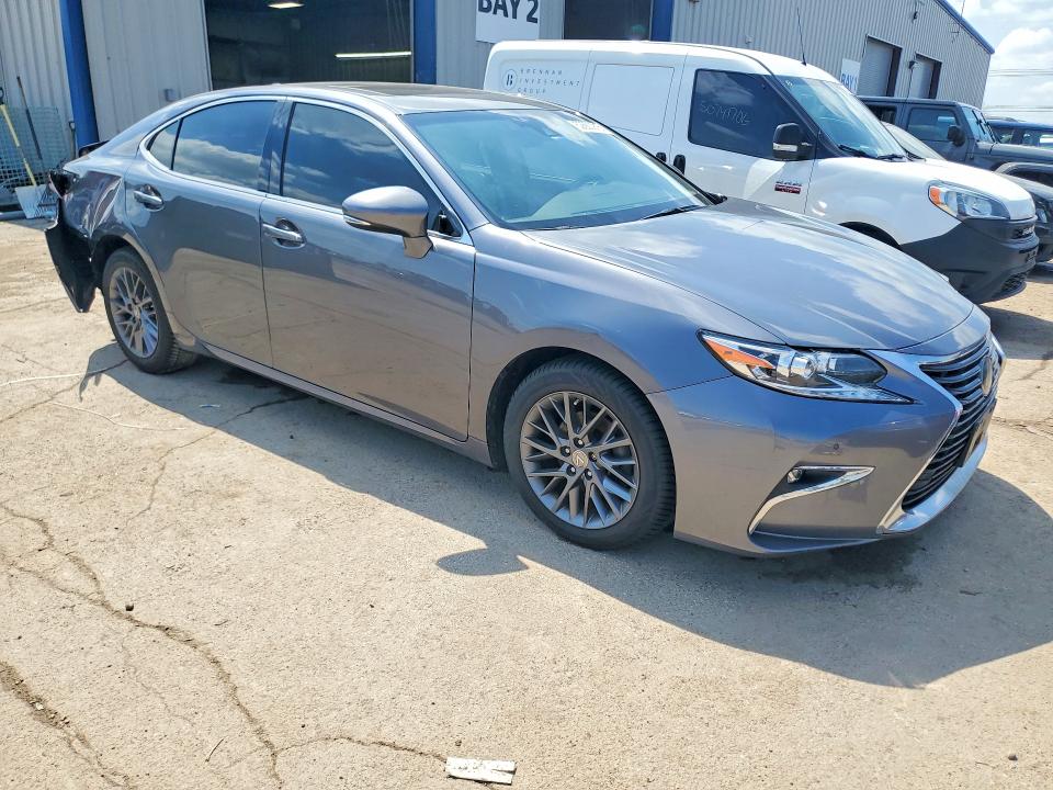 50663916 :رقم المزاد ، 58ABK1GG6JU103921 vin ، 2018 Lexus Es مزاد بيع