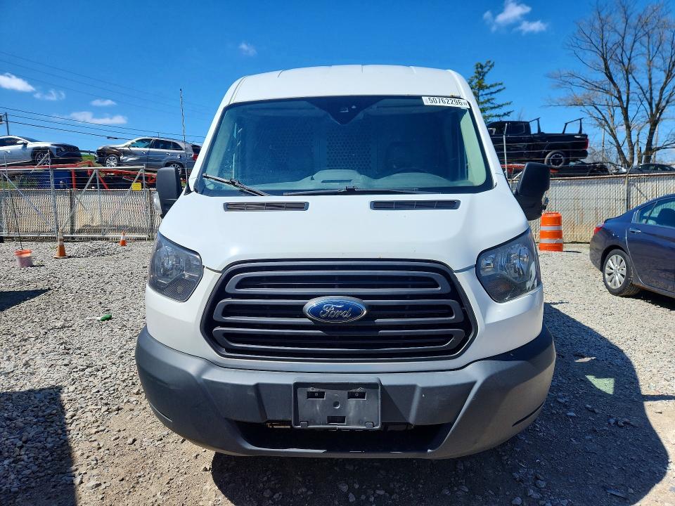 50762296 :رقم المزاد ، 1FTYR2CG9HKB37287 vin ، 2017 Ford Transit مزاد بيع