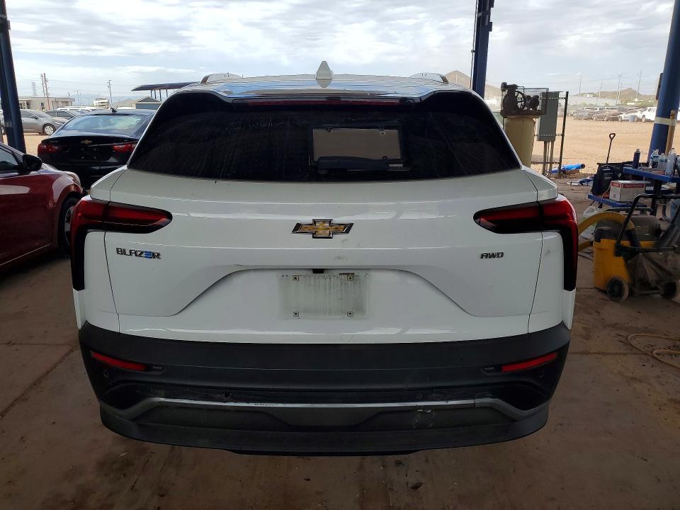 Продаж на аукціоні авто 2024 Chevrolet Blazer, vin: 3GNKDBRJ9RS223493, номер лоту: 51660316