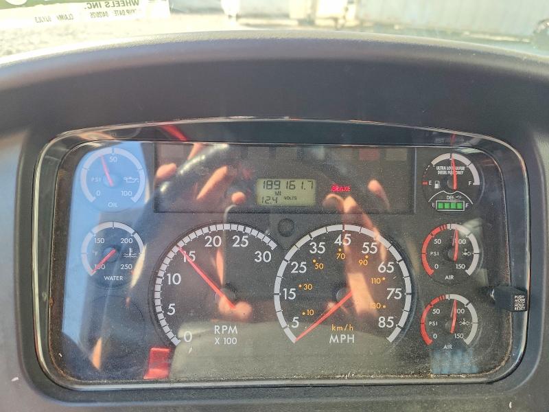 50106206 :رقم المزاد ، 1FVACXDT2FHGF0244 vin ، 2015 Freigliner M2 مزاد بيع