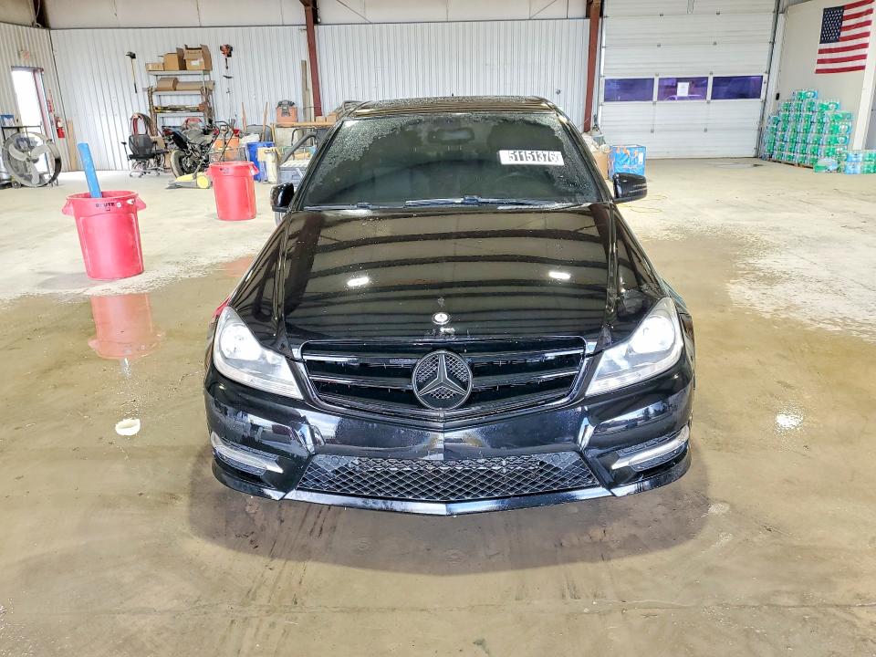 51151376 :رقم المزاد ، WDDGF8AB0ER317362 vin ، 2014 Mercedes-benz C مزاد بيع