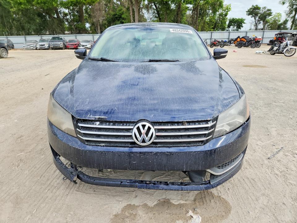 48342096 :رقم المزاد ، 1VWBP7A36DC110333 vin ، 2013 Volkswagen Passat مزاد بيع