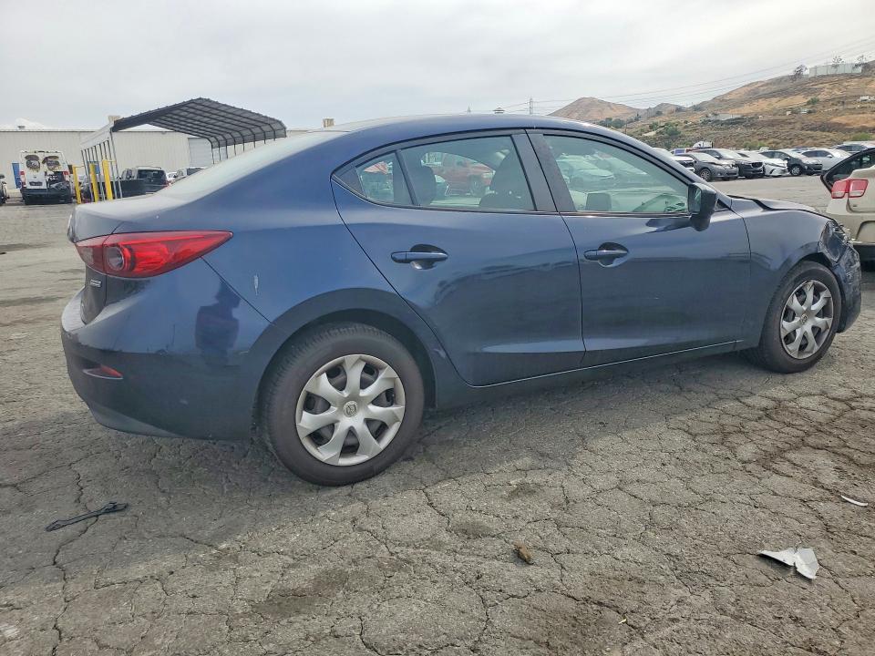 49580266 :رقم المزاد ، 3MZBN1U74JM215576 vin ، 2018 Mazda 3 مزاد بيع