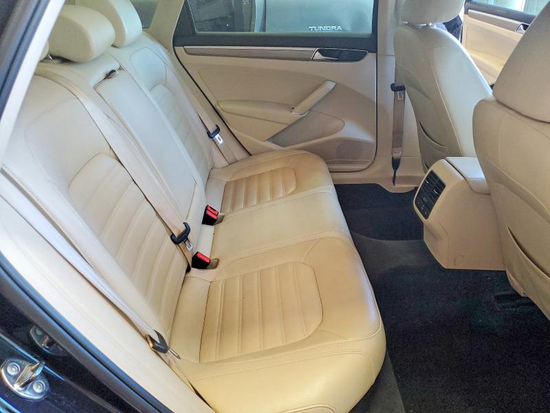 2017 Volkswagen Passat მანქანა იყიდება აუქციონზე, vin: 1VWCT7A38HC031042, აუქციონის ნომერი: 51440116