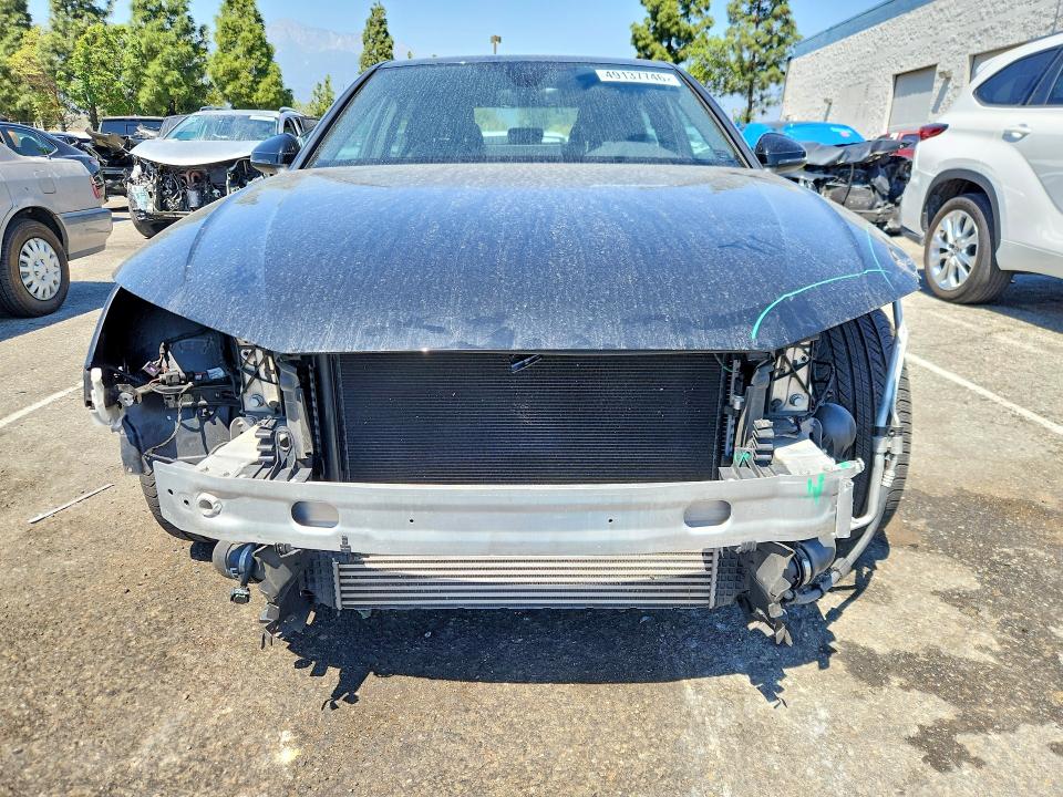 2020 Audi A4 მანქანა იყიდება აუქციონზე, vin: WAUENAF43LN011280, აუქციონის ნომერი: 49137746