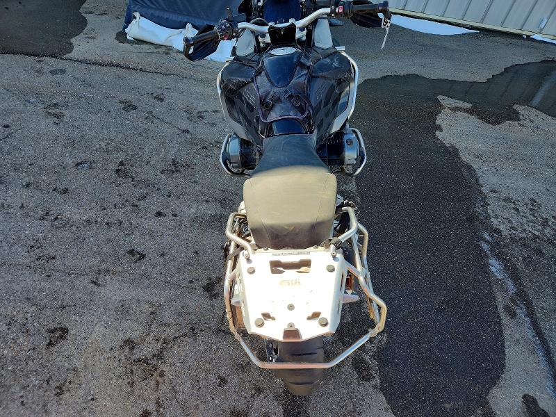 Продажа на аукционе авто 2018 Bmw R1200, vin: WB10A1206JZ899800, номер лота: 41772936