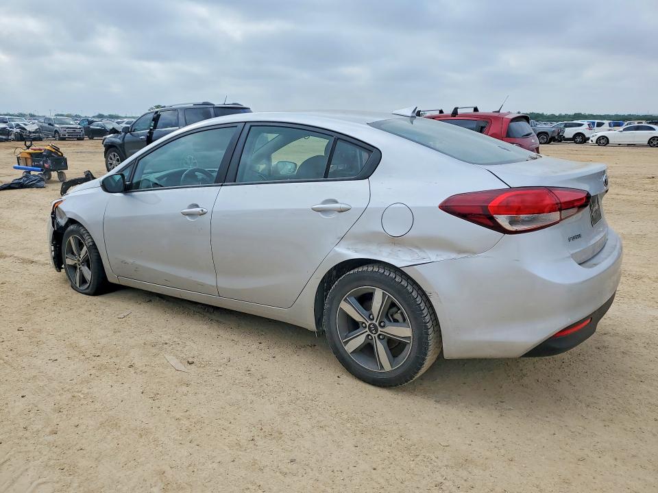 51124626 :رقم المزاد ، 3KPFL4A79JE240919 vin ، 2018 Kia Forte مزاد بيع