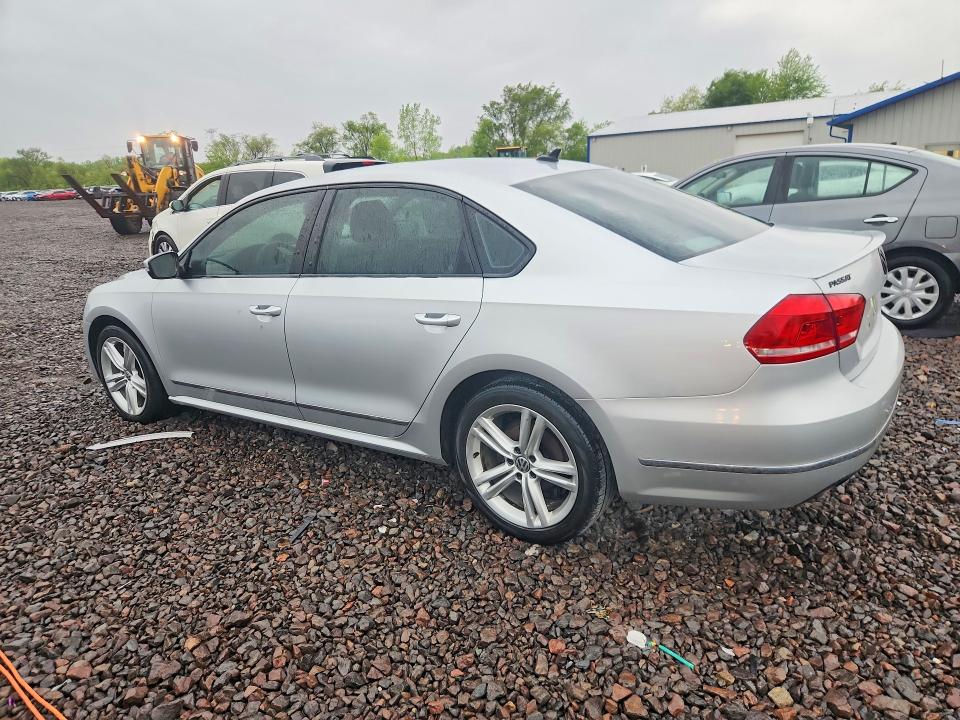 51456066 :رقم المزاد ، 1VWCN7A33EC100130 vin ، 2014 Volkswagen Passat مزاد بيع