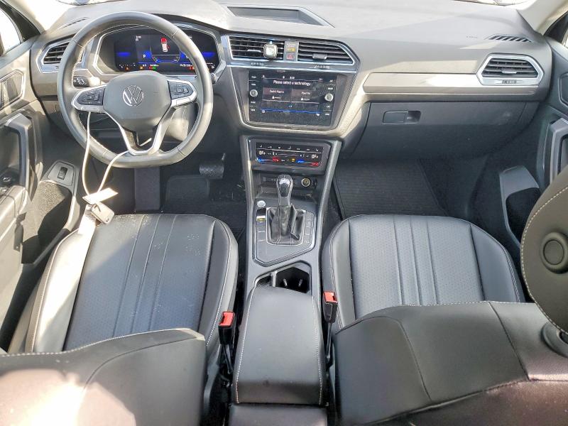 49935696 :رقم المزاد ، 3VV3B7AXXNM047182 vin ، 2022 Volkswagen Tiguan مزاد بيع