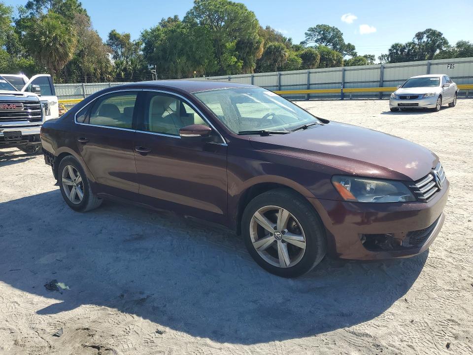 2013 Volkswagen Passat მანქანა იყიდება აუქციონზე, vin: 1VWBP7A37DC043046, აუქციონის ნომერი: 50433396