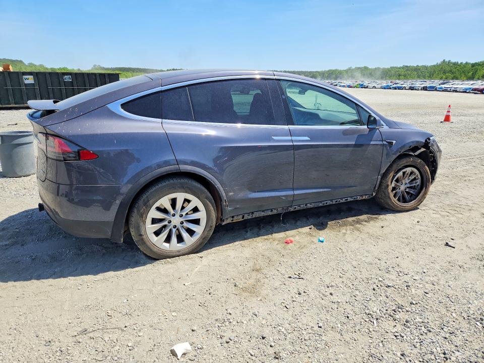 50370076 :رقم المزاد ، 5YJXCAE22JF138437 vin ، 2018 Tesla Model X مزاد بيع
