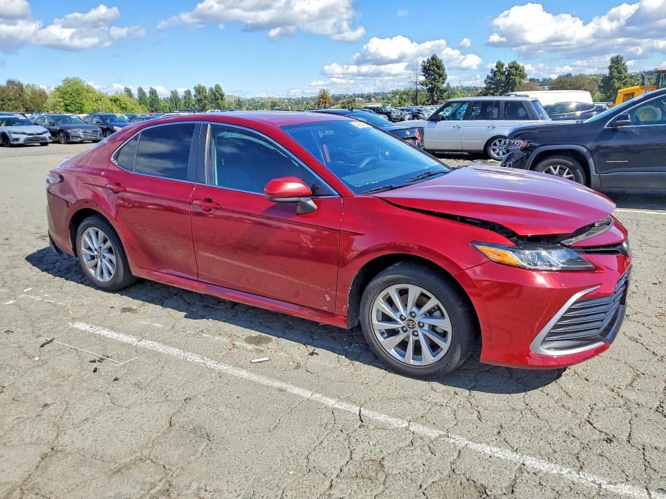 Продаж на аукціоні авто 2021 Toyota Camry, vin: 4T1C11AK9MU468237, номер лоту: 49834726