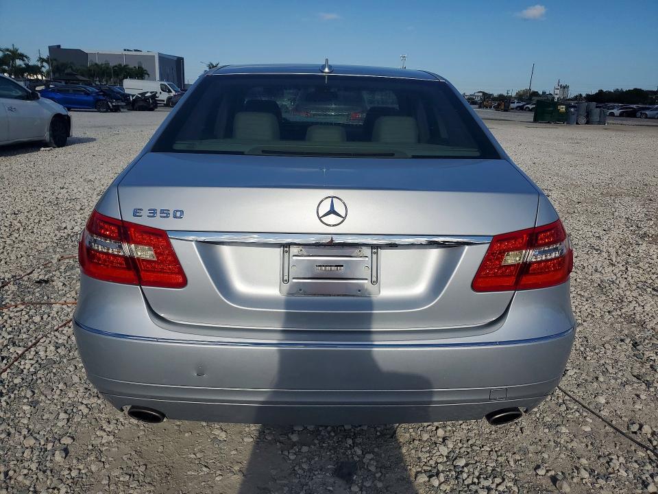 Aukcja sprzedaży 2010 Mercedes-benz E, vin: WDDHF5GB7AA221389, numer aukcji: 51644206