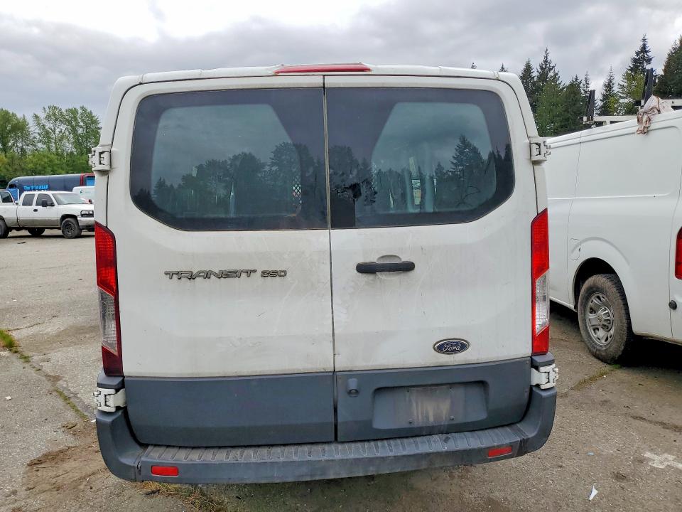 2017 Ford Transit მანქანა იყიდება აუქციონზე, vin: 1FTYR1ZM3HKA77708, აუქციონის ნომერი: 52786546