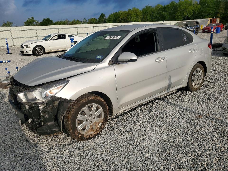 47969296 :رقم المزاد ، 3KPA24AD0NE466484 vin ، 2022 Kia Rio مزاد بيع