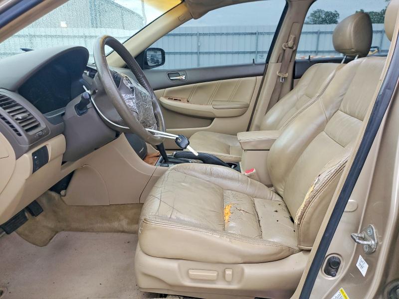 51611616 :رقم المزاد ، 1HGCM56875A105715 vin ، 2005 Honda Accord مزاد بيع