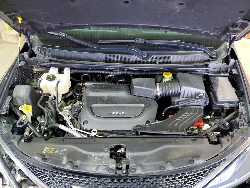 48422766 :رقم المزاد ، 2C4RC1EG8HR846808 vin ، 2017 Chrysler Pacifica مزاد بيع