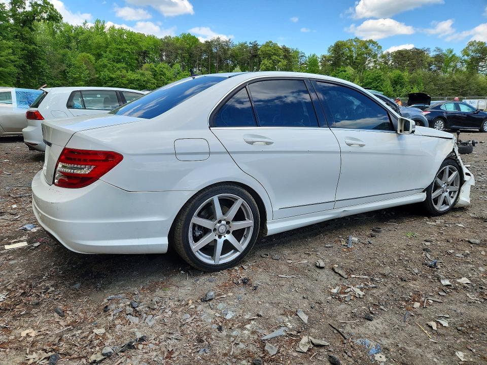51093436 :رقم المزاد ، WDDGF4HB7DR280825 vin ، 2013 Mercedes-benz C مزاد بيع