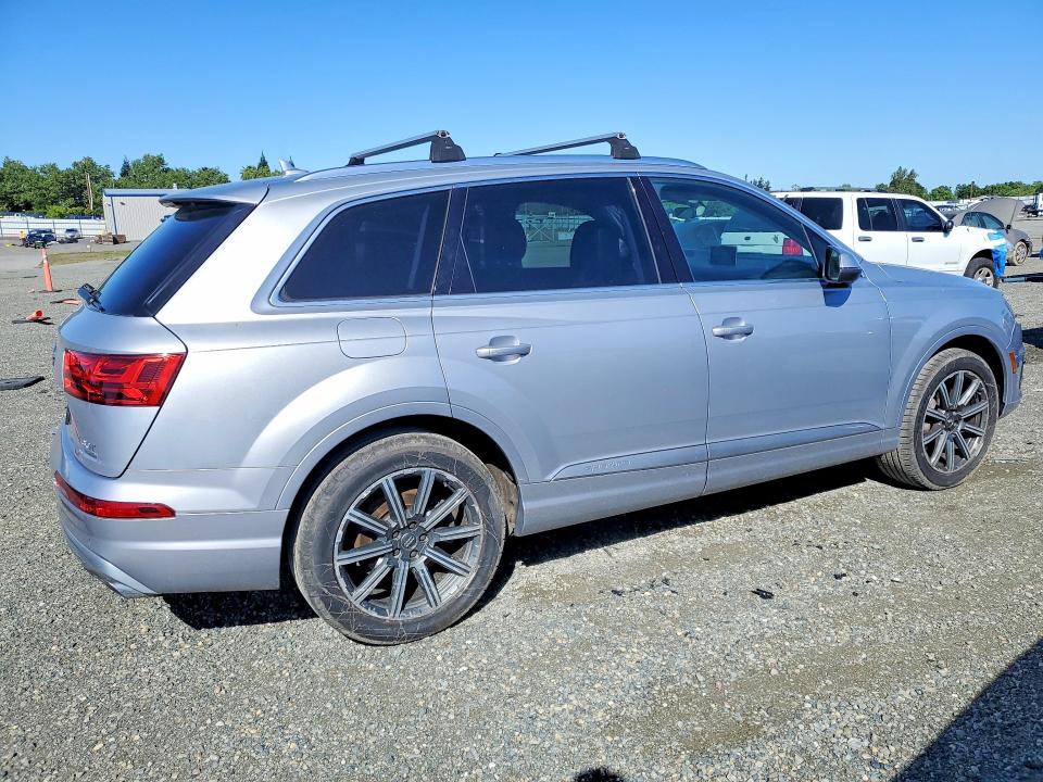 48311756 :رقم المزاد ، WA1VAAF76HD001469 vin ، 2017 Audi Q7 مزاد بيع