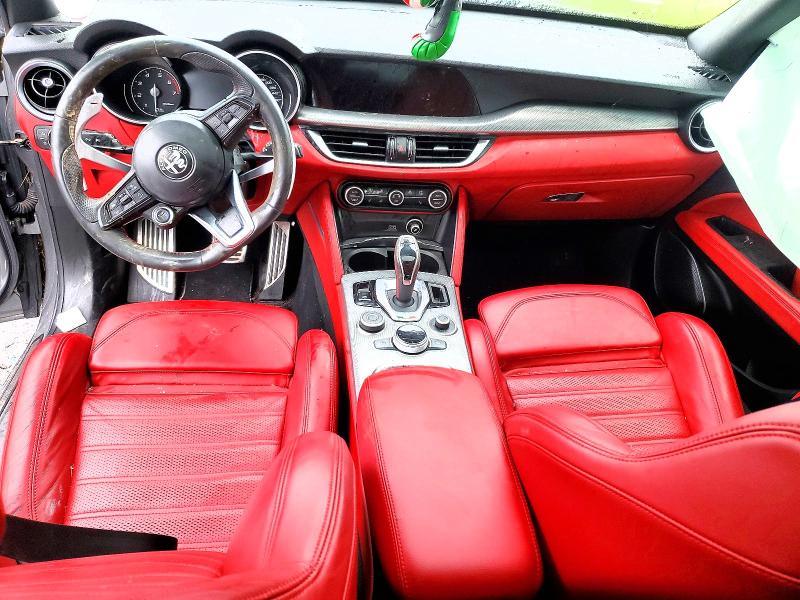 50119736 :رقم المزاد ، ZASPAKBN0M7D18043 vin ، 2021 Alfa Romeo Stelvio مزاد بيع