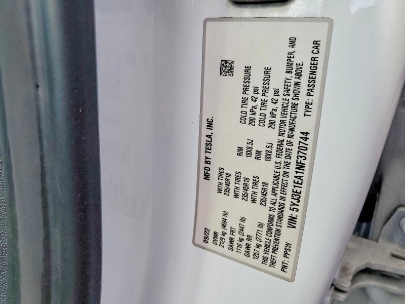 46782186 :رقم المزاد ، 5YJ3E1EA1NF370744 vin ، 2022 Tesla Model 3 مزاد بيع