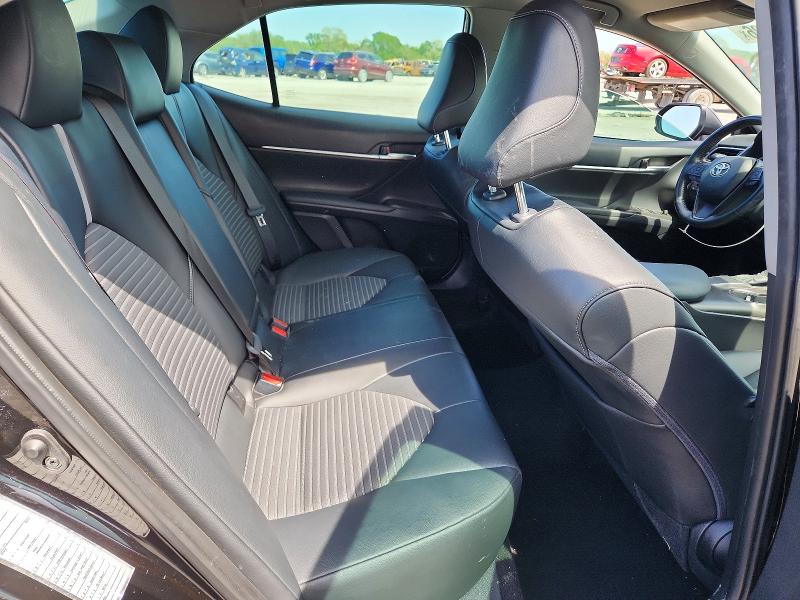 50136726 :رقم المزاد ، 4T1G11AK1MU456861 vin ، 2021 Toyota Camry مزاد بيع