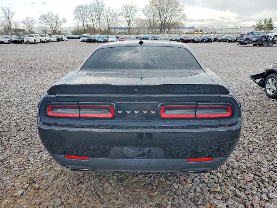 Продаж на аукціоні авто 2018 Dodge Challenger, vin: 2C3CDZBT6JH128452, номер лоту: 49009786